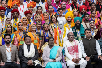 Today Latest News President Droupadi Murmu meeting tribal guests