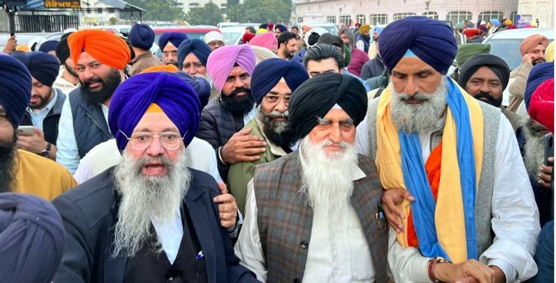 Punjab News in Punjabi Majithia at Gurdwara Dukhniwaran Sahib
