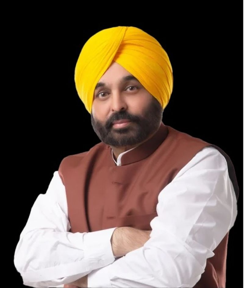 Punjab CM News Bhagwant Mann political statement in Chandigarh