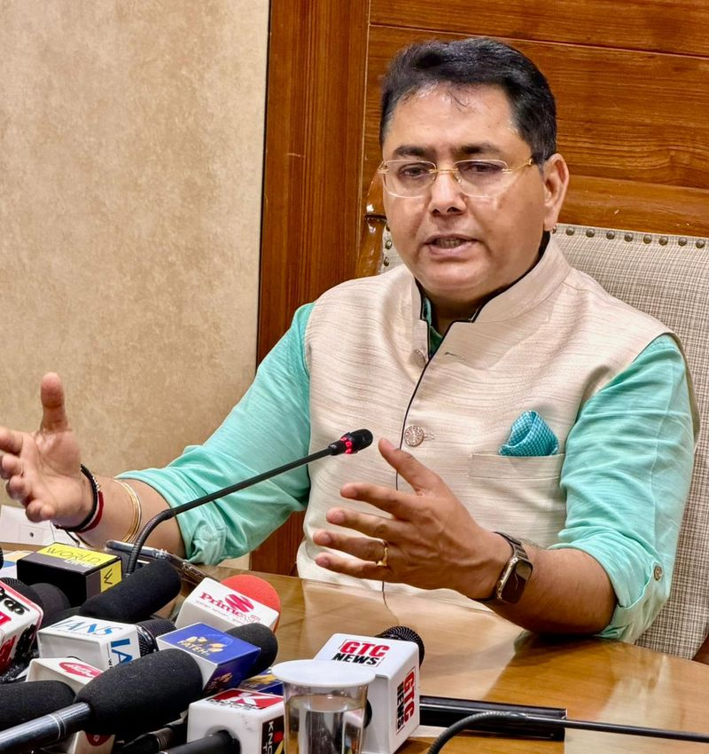 AAP Punjab government distributing report card to residents