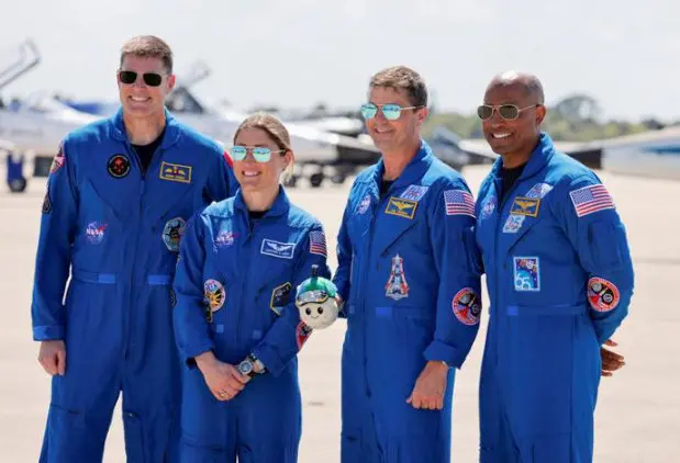 Artemis II Jenni Gibbons role in NASA mission