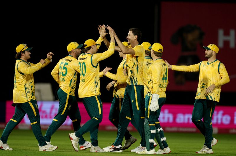 South Africa players celebrating T20 victory over New Zealand
