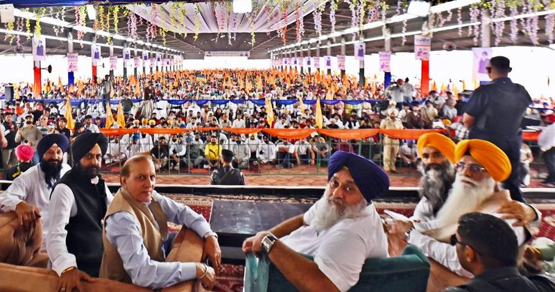 Sukhbir Badal addressing rally on Punjab Akali Politics News