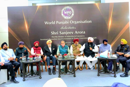 Sanjeev Arora addressing industrialists at Punjab Investor Summit Invitation event in New Delhi