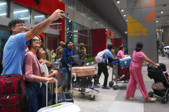 Dubai India Flights Resume with passengers arriving in Mumbai airport