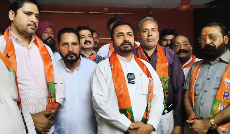 BJP rebellion Muktsar Sahib leaders protest against district president