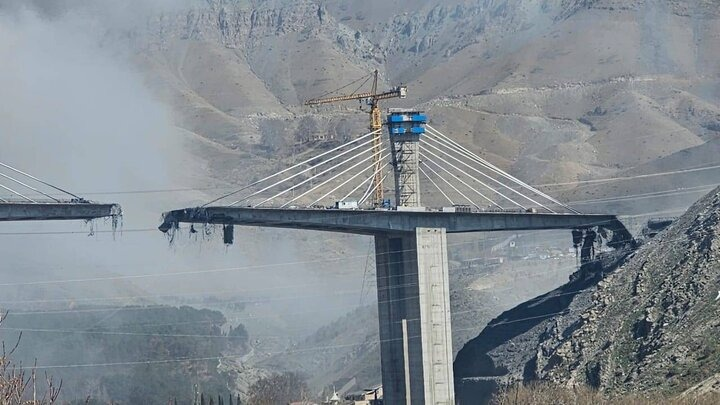 US missile strike destroys Iran’s tallest bridge, casualties reported