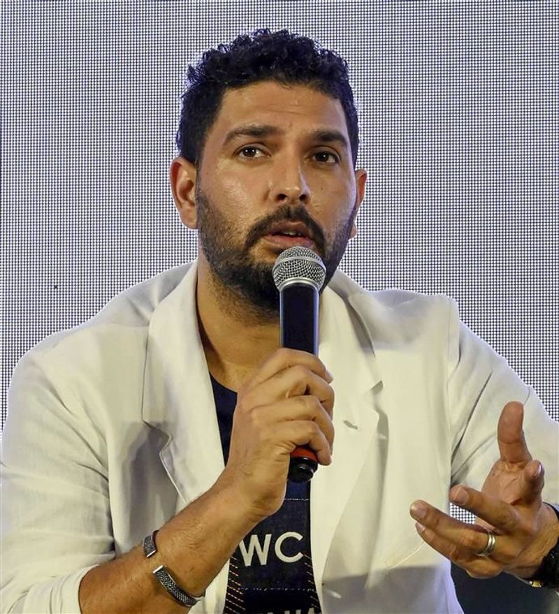 Yuvraj apology Dhoni Kapil controversy statement