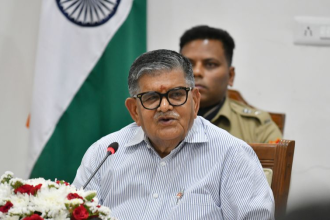 Punjab Governor Gulab Chand Kataria addressing officials during Pathankot visit