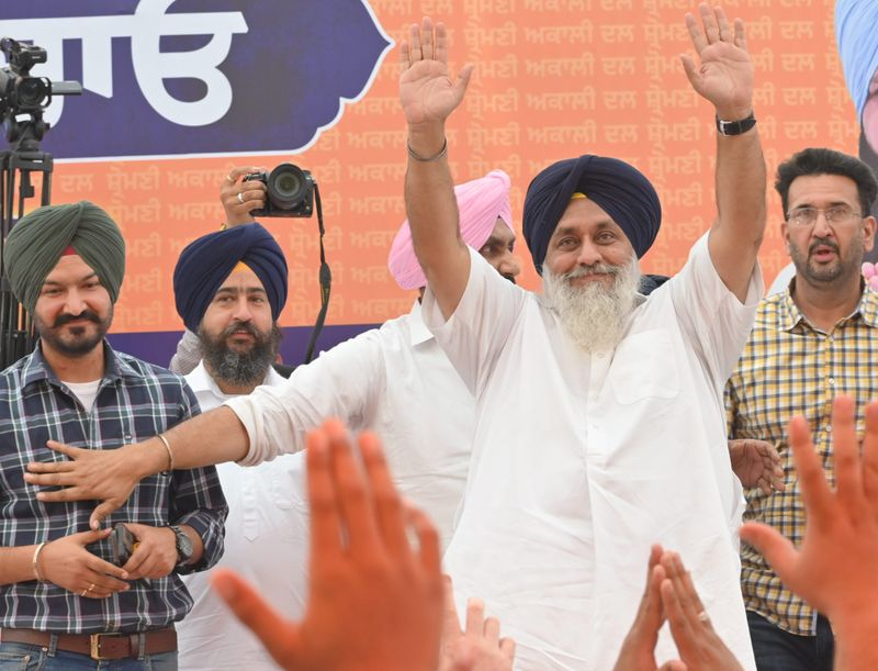 Sukhbir Badal addressing Akali Dal rally in Punjab village