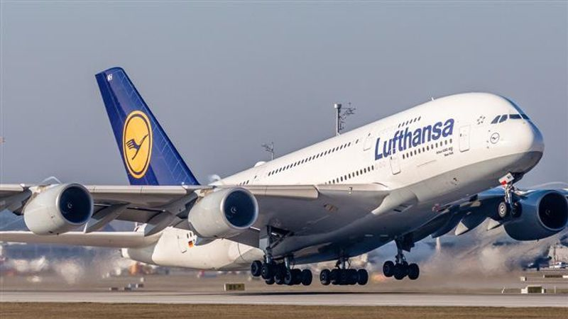 Lufthansa pilots strike flights causing travel disruption