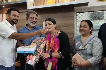 PSEB Topper Supneet Kaur from Mansa after Class 12 result