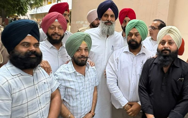 Bikram Singh Majithia addressing media on security threat allegation in Punjab