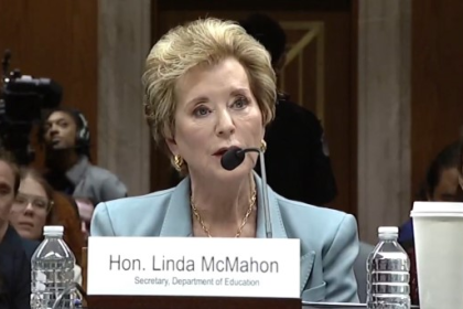 43 million American students facing $1.7 trillion student loan crisis in the United States