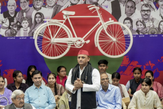 Akhilesh Yadav speaking on UP strategy used in Bengal elections