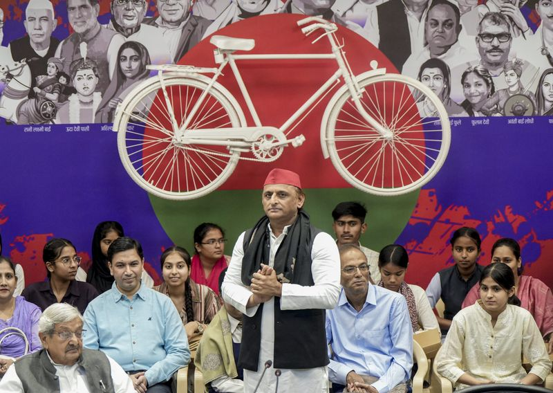 Akhilesh Yadav speaking on UP strategy used in Bengal elections