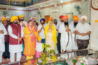 Bhagwant Mann Shukrana Yatra at Takht Sri Patna Sahib offering prayers