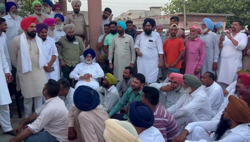 Akali workers protest in Maluka over nomination rejection row