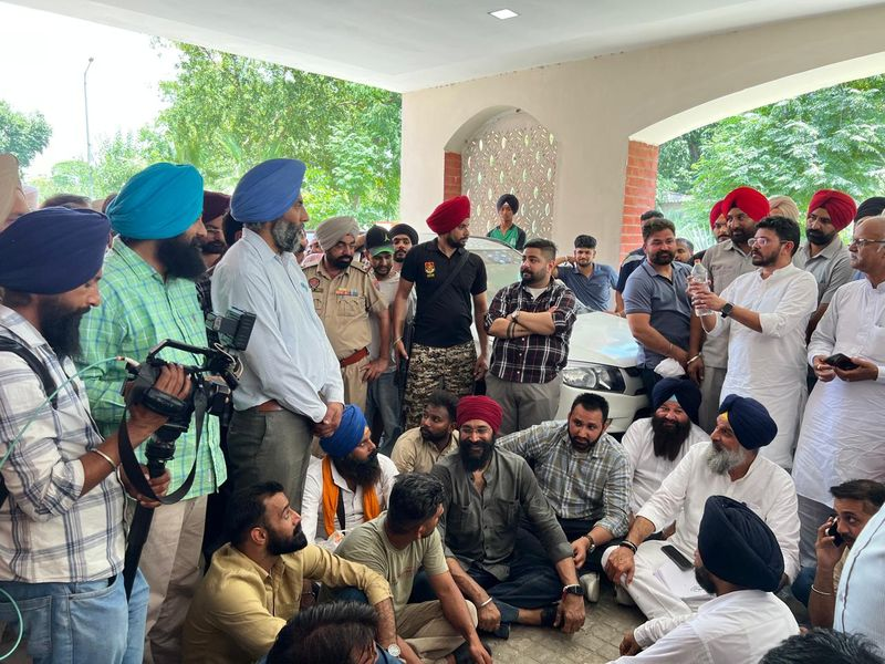 Majithia DSP Clash Punjab protest outside SDM office during municipal elections