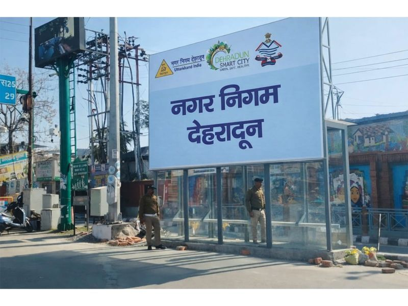 Dehradun Tourist Traffic Rush with heavy vehicle congestion on highways