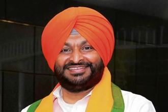 Ravneet Singh Bittu discussing Punjab railway development projects